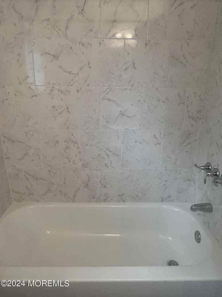 5 Fairway Dr - Photo 3 of 4