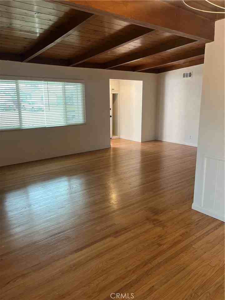 619 N Lyall Ave - Photo 6 of 23