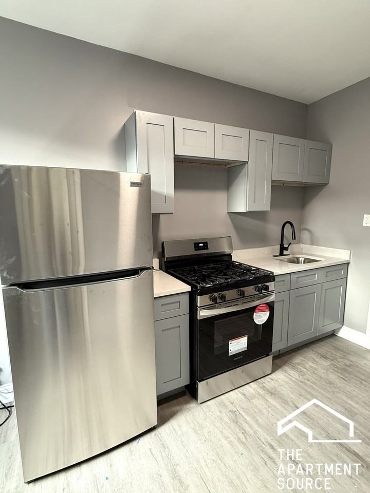 5246 S Drexel Ave #2E - Photo 6 of 10