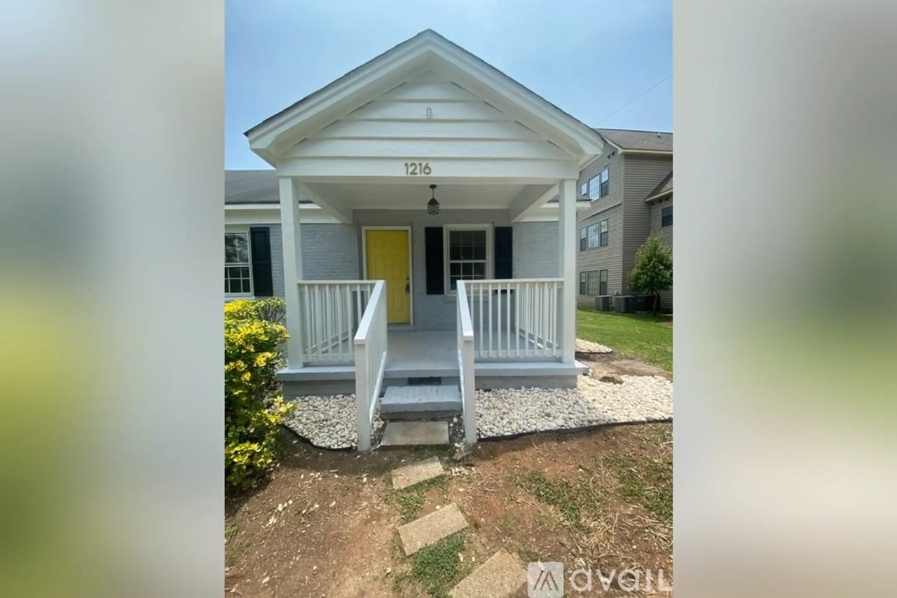 1216 Morningside Dr - Photo 3 of 13