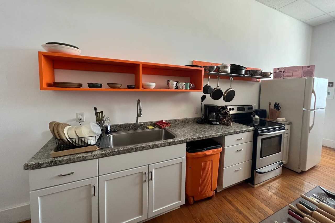 191 Lisbon St - Photo 3 of 8