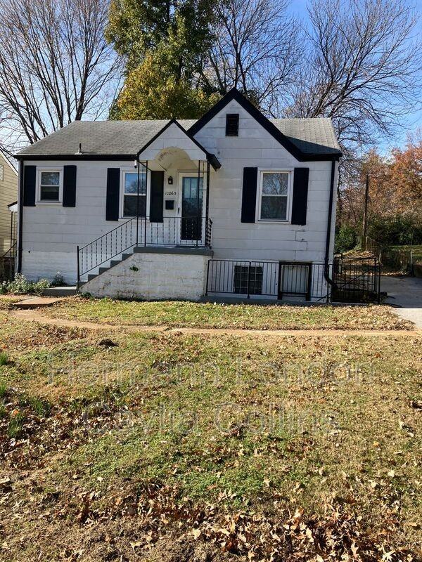 10065 Dorothy Ave - Photo 2 of 11