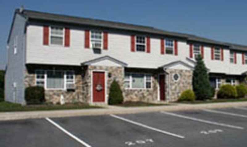 216 Magnolia Dr - Photo 2 of 25