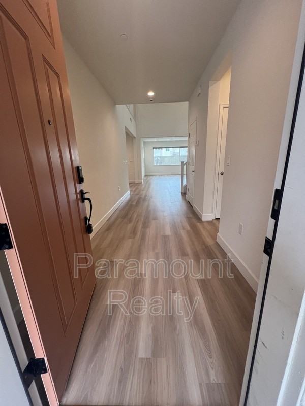4202 Randa Way - Photo 4 of 38