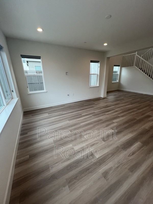 4202 Randa Way - Photo 7 of 38