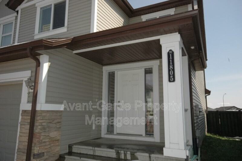 11805 21 Ave Sw - Photo 3 of 19