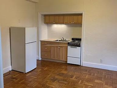 2 Elmwood Ave #35 - Photo 4 of 10