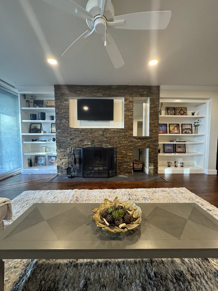 6669 Embarcadero Dr #3 - Photo 2 of 27