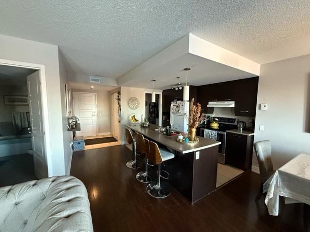 603 Rue Robert-Élie - Photo 2 of 12