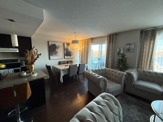 603 Rue Robert-Élie - Photo 4 of 12