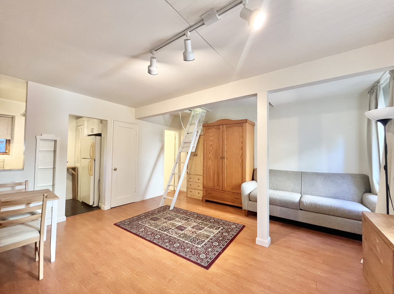 399 Bellevue Ave #A - Photo 2 of 7