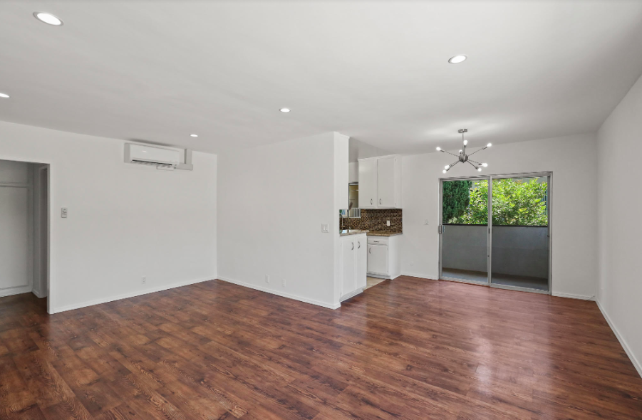 619 N Sweetzer Ave #6 - Photo 3 of 11