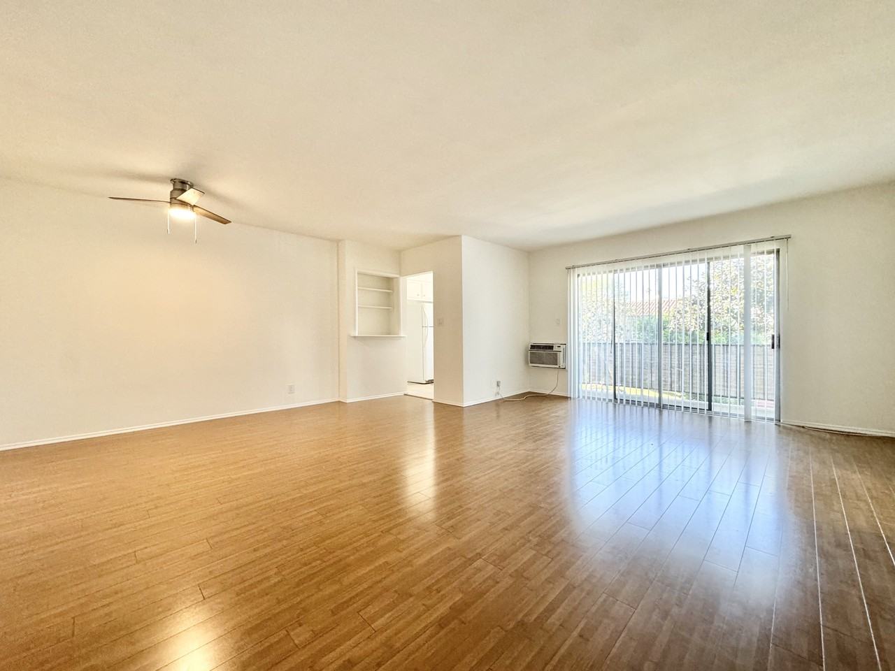 240 S Doheny Dr #303 - Photo 3 of 11