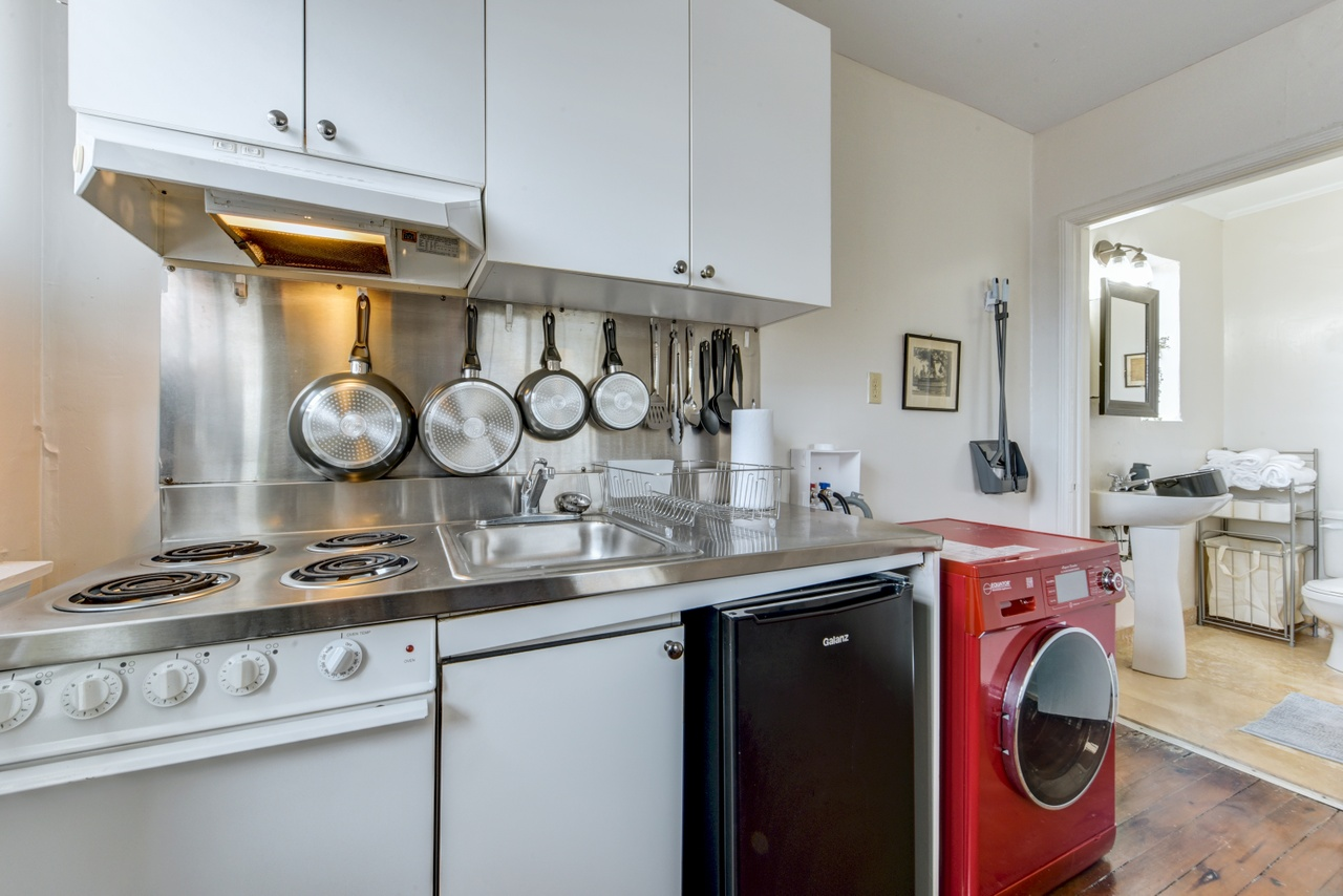 Capitol View Apartments - Photo 4 of 23