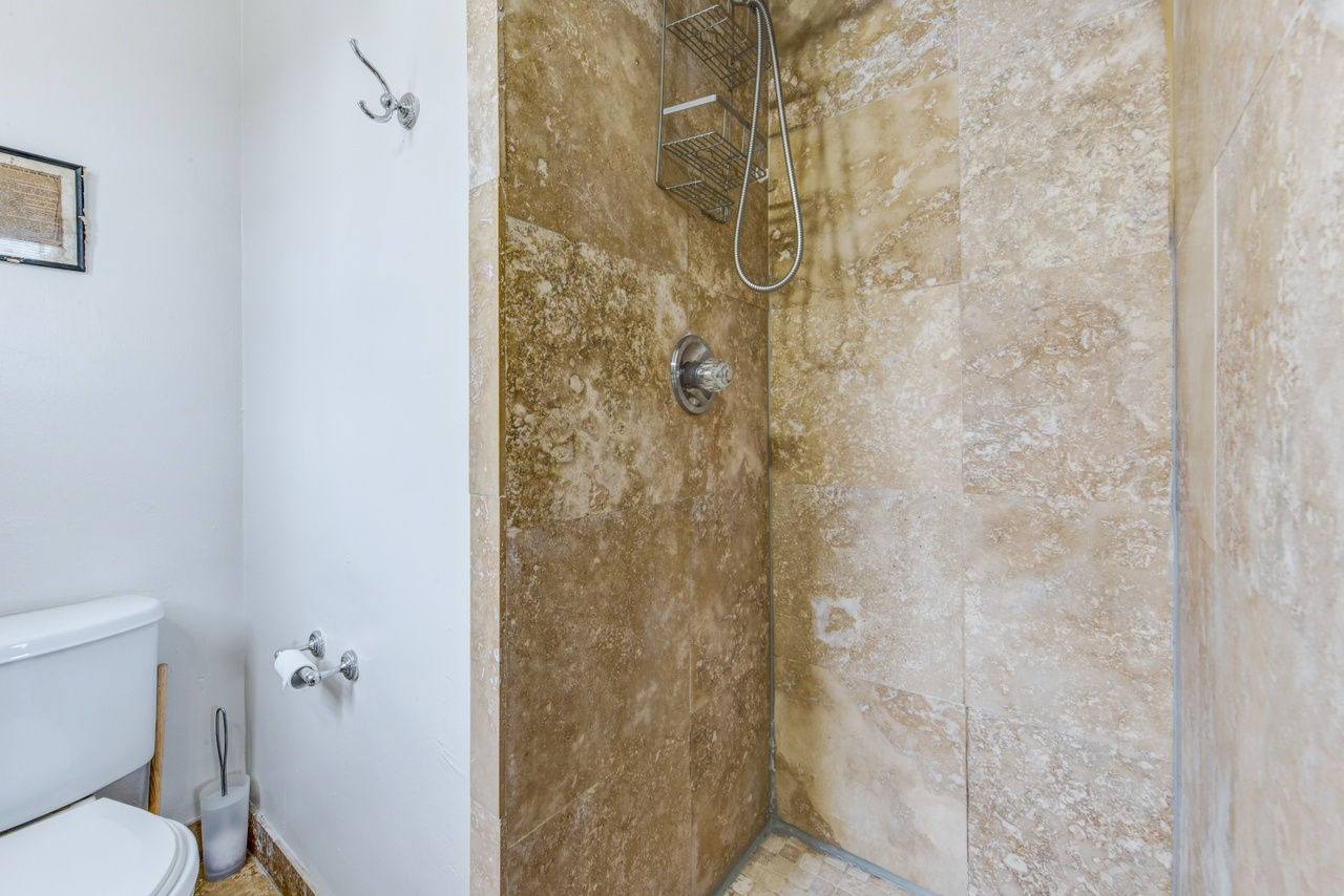 Capitol View Apartments - Photo 5 of 23