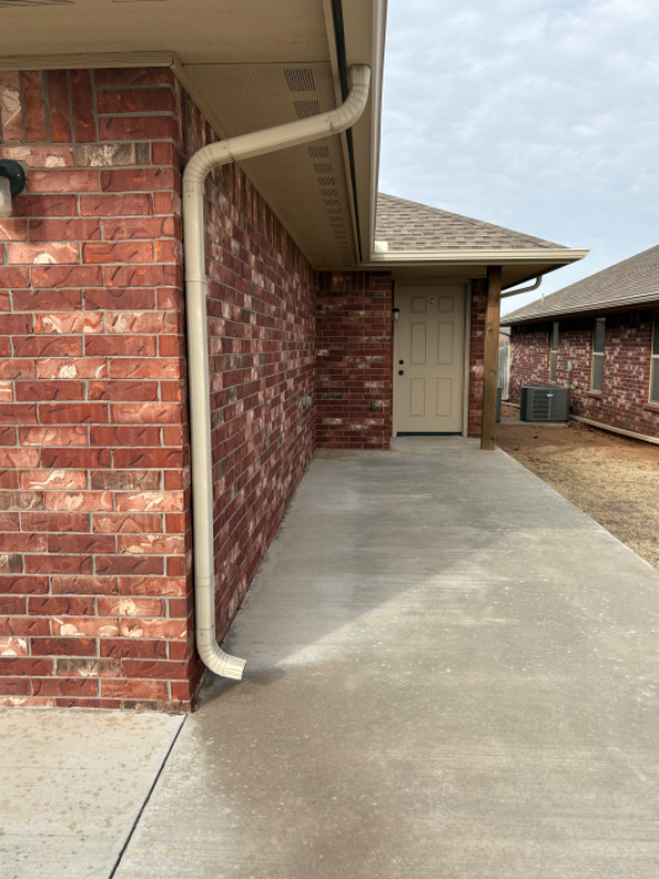 1611 E Lawter Rd - Photo 2 of 12