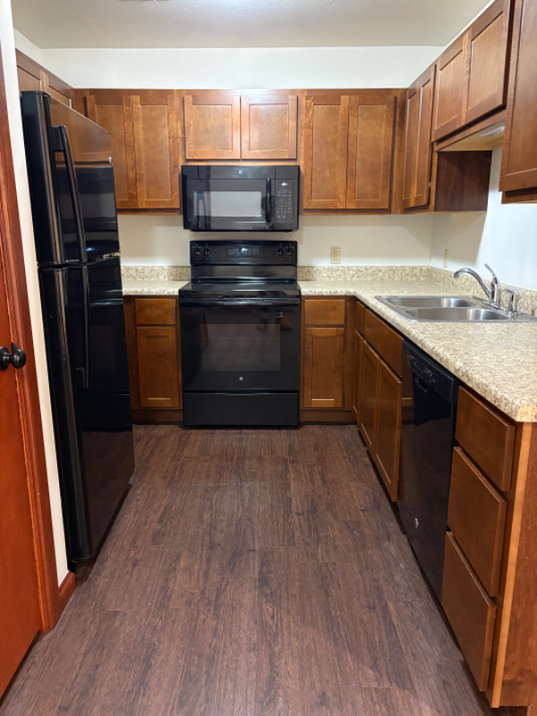 1611 E Lawter Rd - Photo 3 of 12