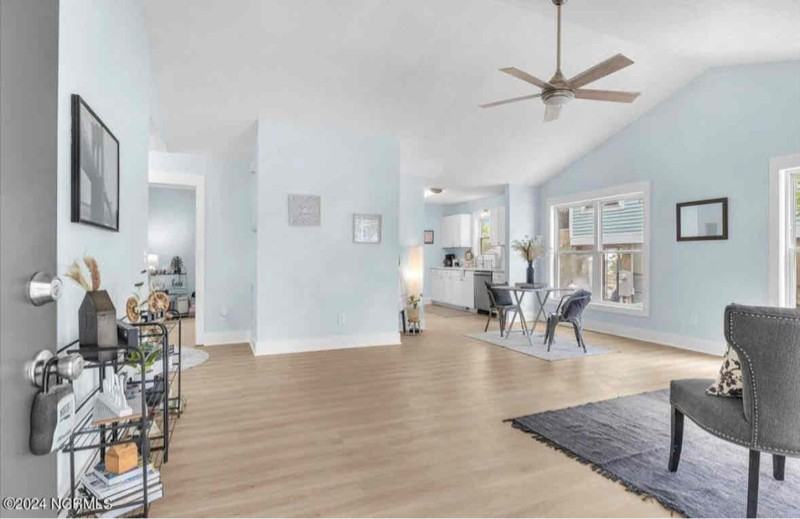 121 Nw 19th St - Photo 2 of 12