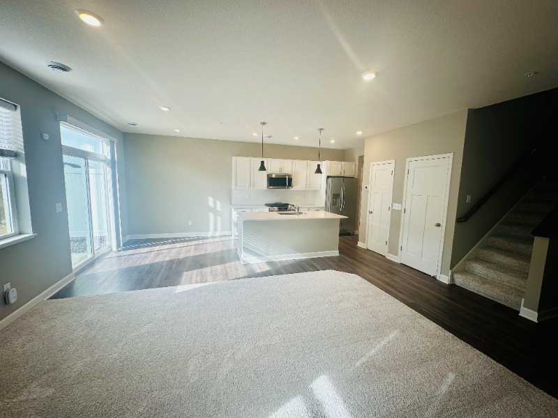 1804 Arbor Ln - Photo 2 of 10