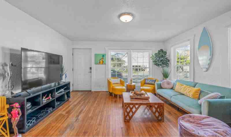 9628 19th Bay St #5 - Photo 3 of 21