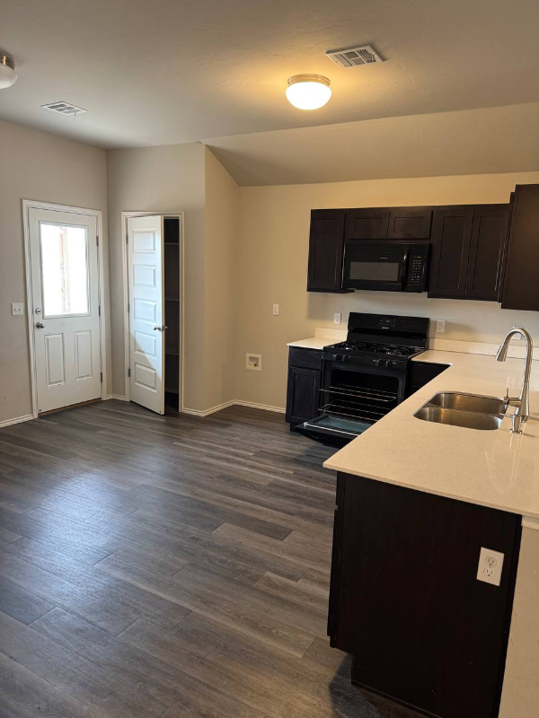 4714 Churchill - Photo 3 of 5