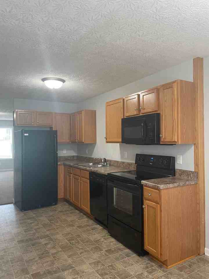 Upper and Lower Stone Apartments - Photo 2 of 50