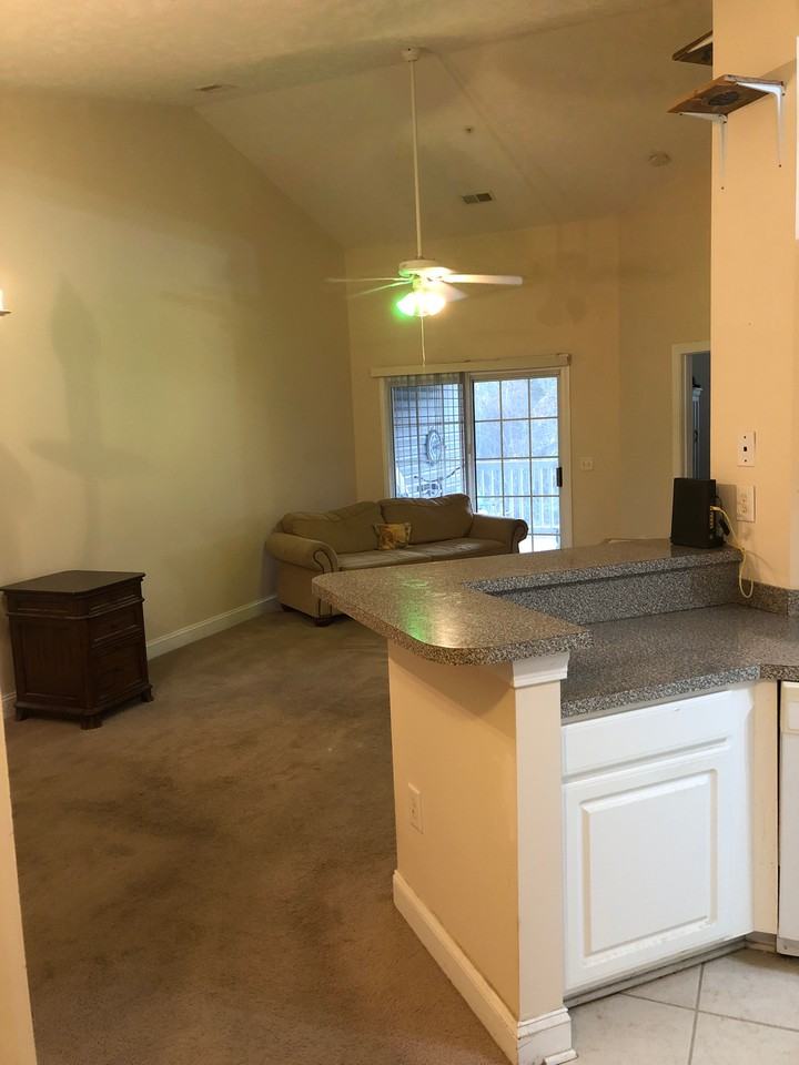 1025 Algonquin Drive #G - Photo 4 of 18