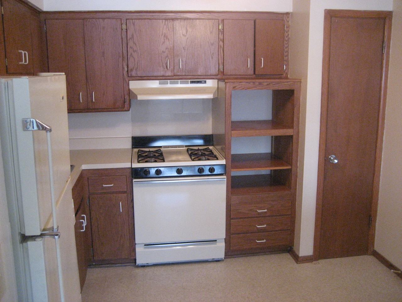 Mayfair Manor - Photo 2 of 6