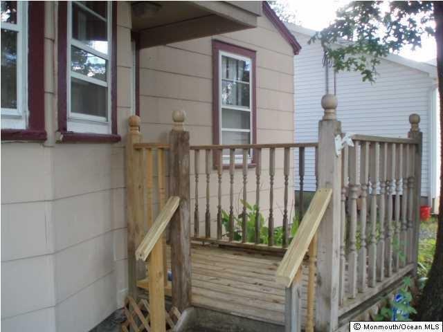 434 Windsor St - Photo 3 of 13