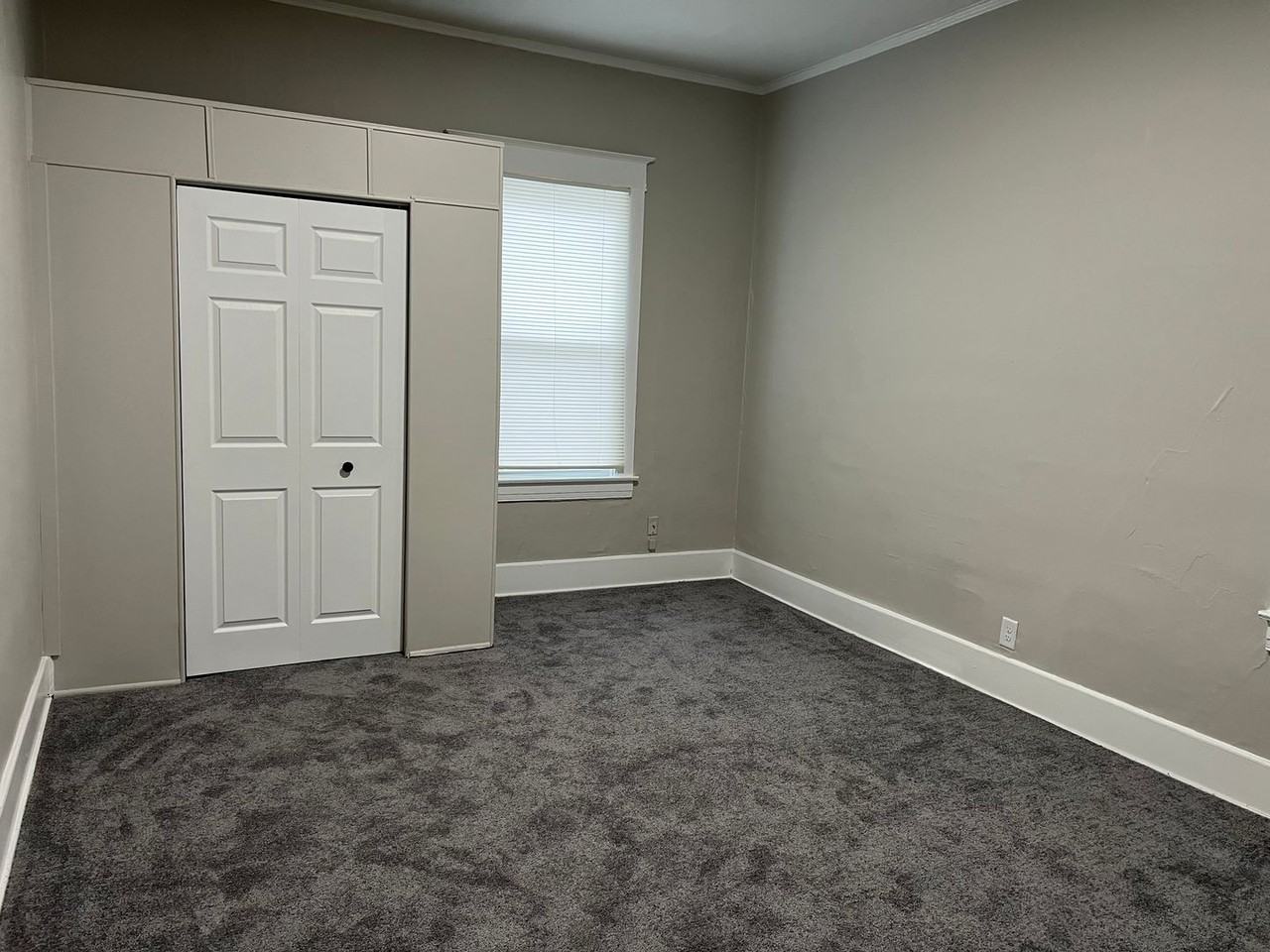 2225 West Oak Street - Photo 2 of 19