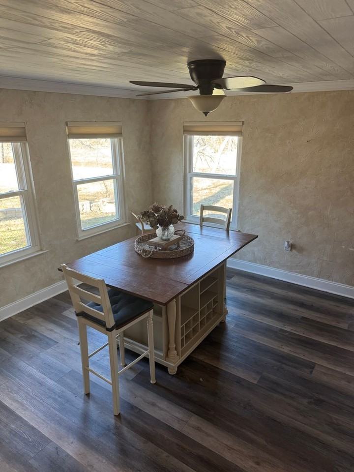 352 352 County Road 3670 - Photo 4 of 25