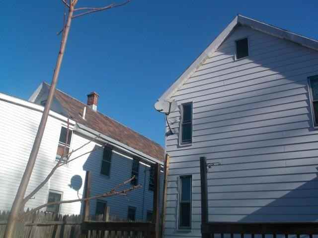 818 Cutler St - Photo 3 of 6