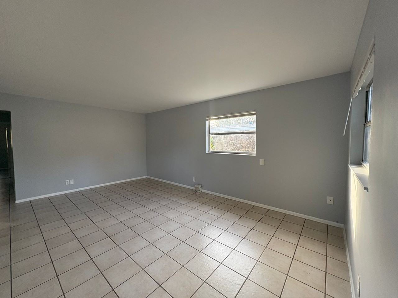 6804 S Wall St - Photo 2 of 14