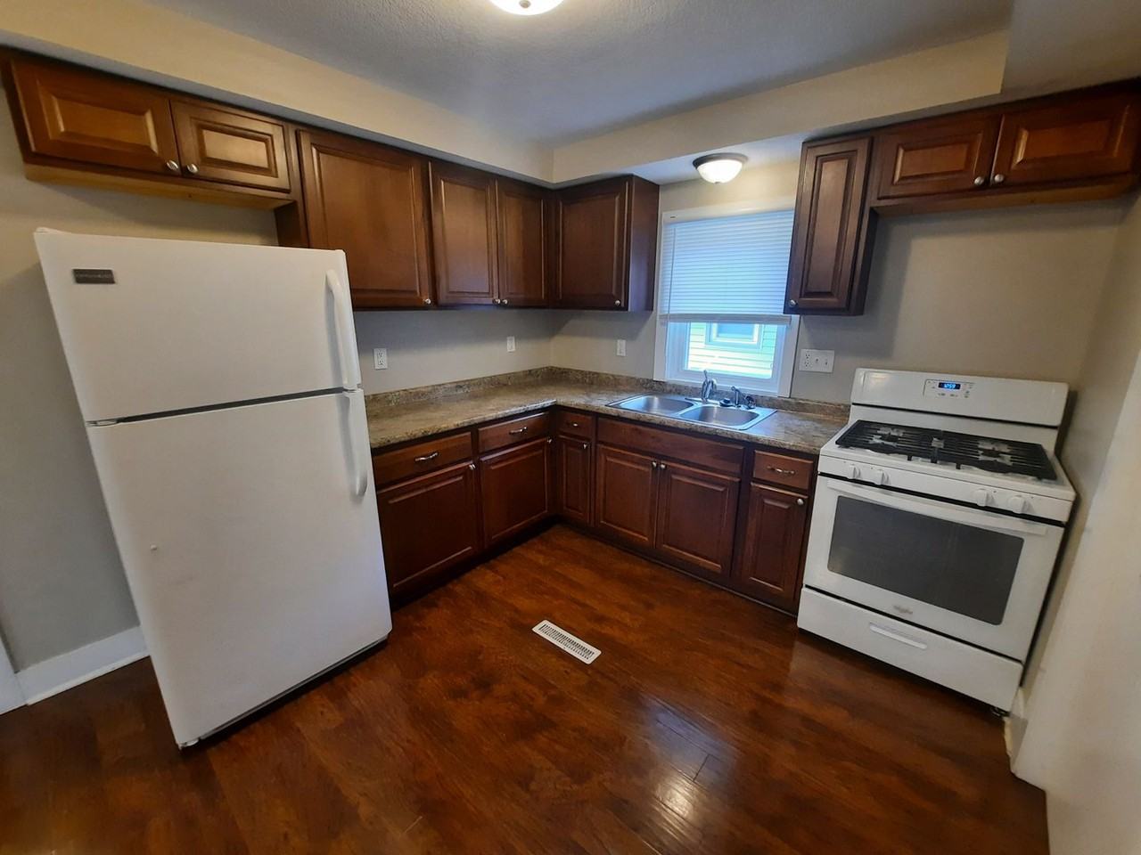 2330 E 42nd St - Photo 4 of 19