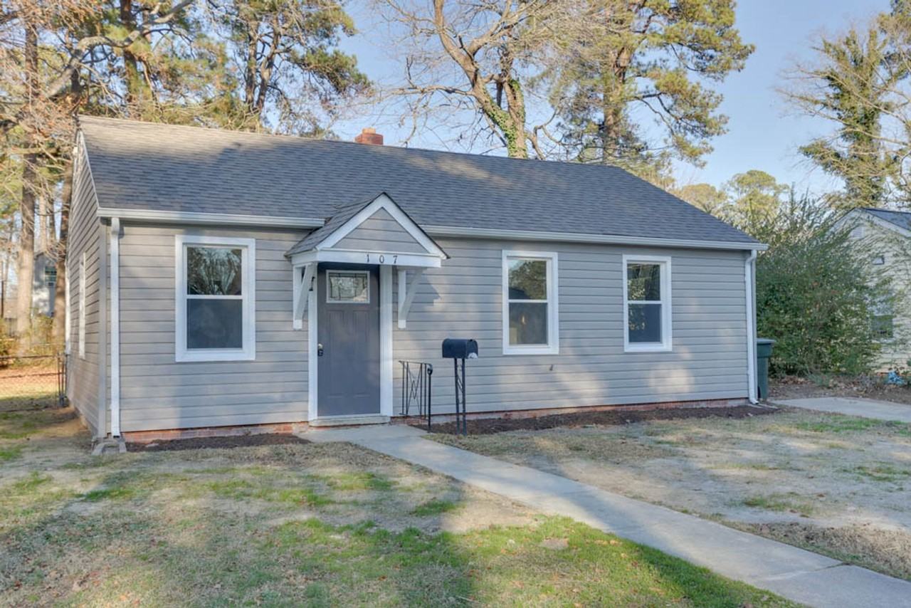 107 Lexington St - Photo 4 of 32