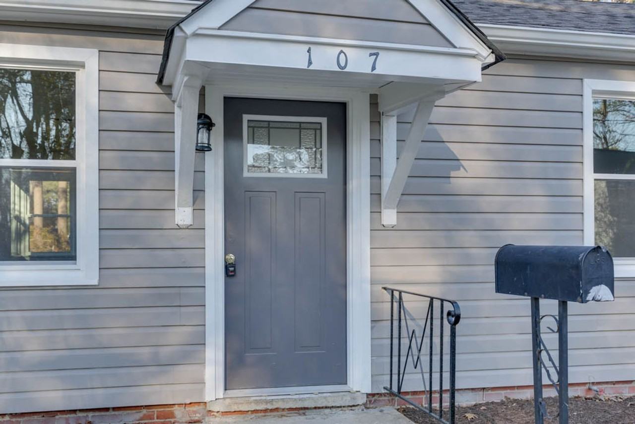 107 Lexington St - Photo 5 of 32