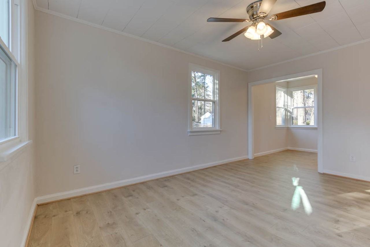 107 Lexington St - Photo 7 of 32