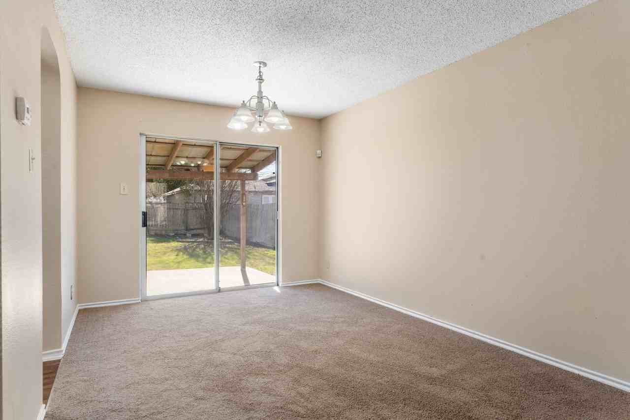 7038 Cole Creek Dr - Photo 6 of 24