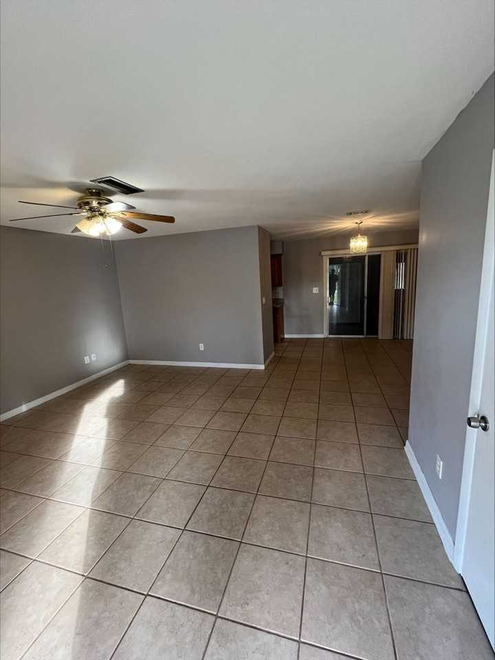 1165 Morse Ave - Photo 2 of 9