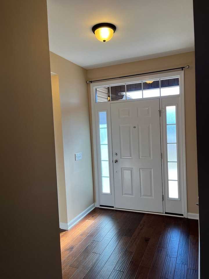 417 Abigail Ct - Photo 3 of 24