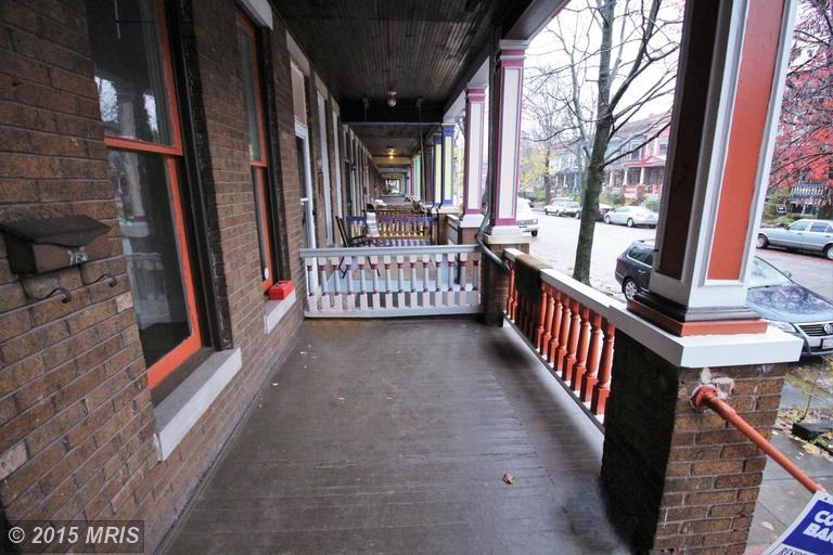 3129 Abell Ave - Photo 3 of 20