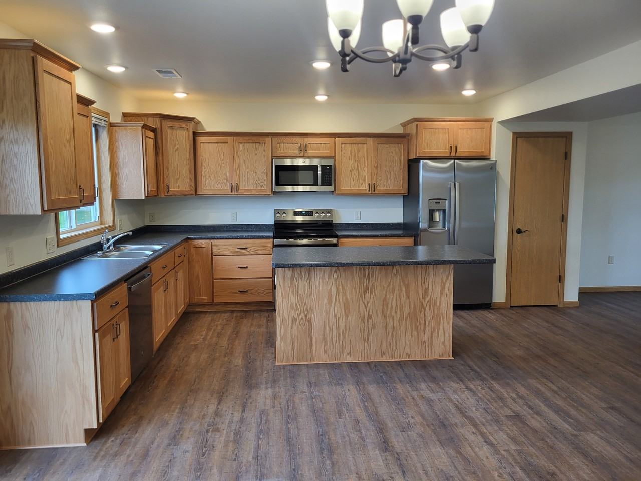 119 Sunflower St - Photo 3 of 14