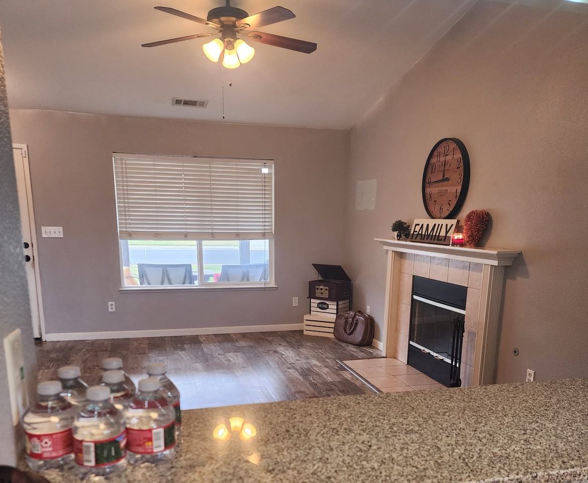 886 Magnetite Way #NA - Photo 2 of 3