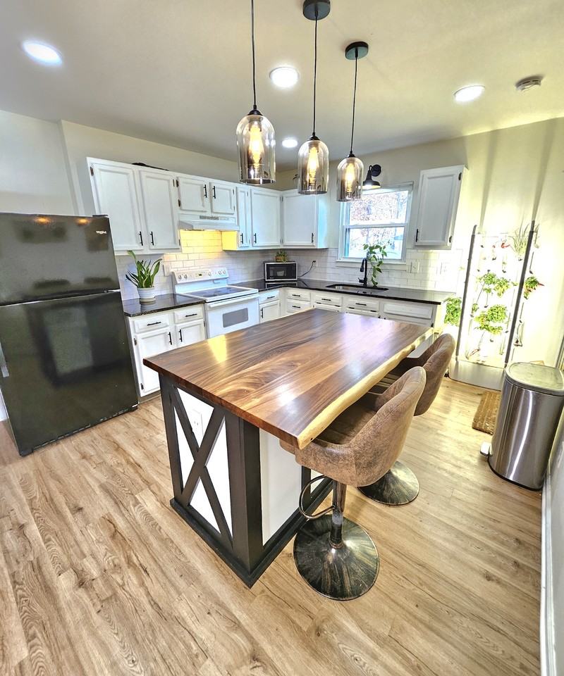 306 Avenue B #NA - Photo 6 of 21