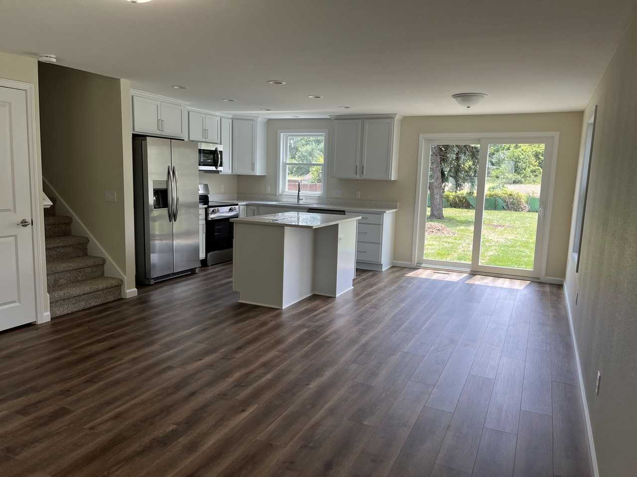 1934 Northgrove Pl #NA - Photo 3 of 16