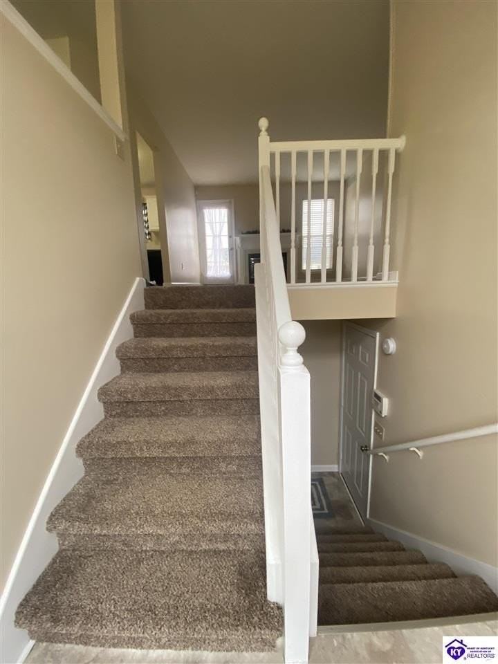 1107 Amanda Jo Dr - Photo 2 of 25