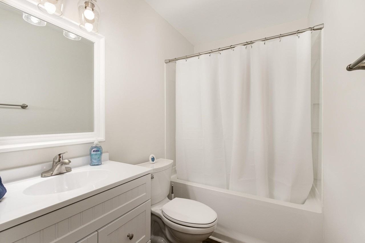 Delbert Ave - Photo 2 of 9