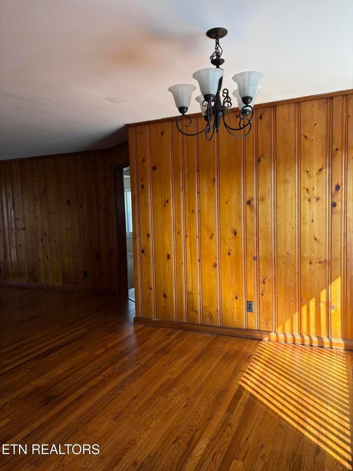 1205 Mobile Drive - Photo 4 of 13