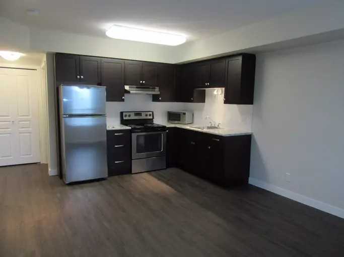 404 Ash St - Photo 3 of 5