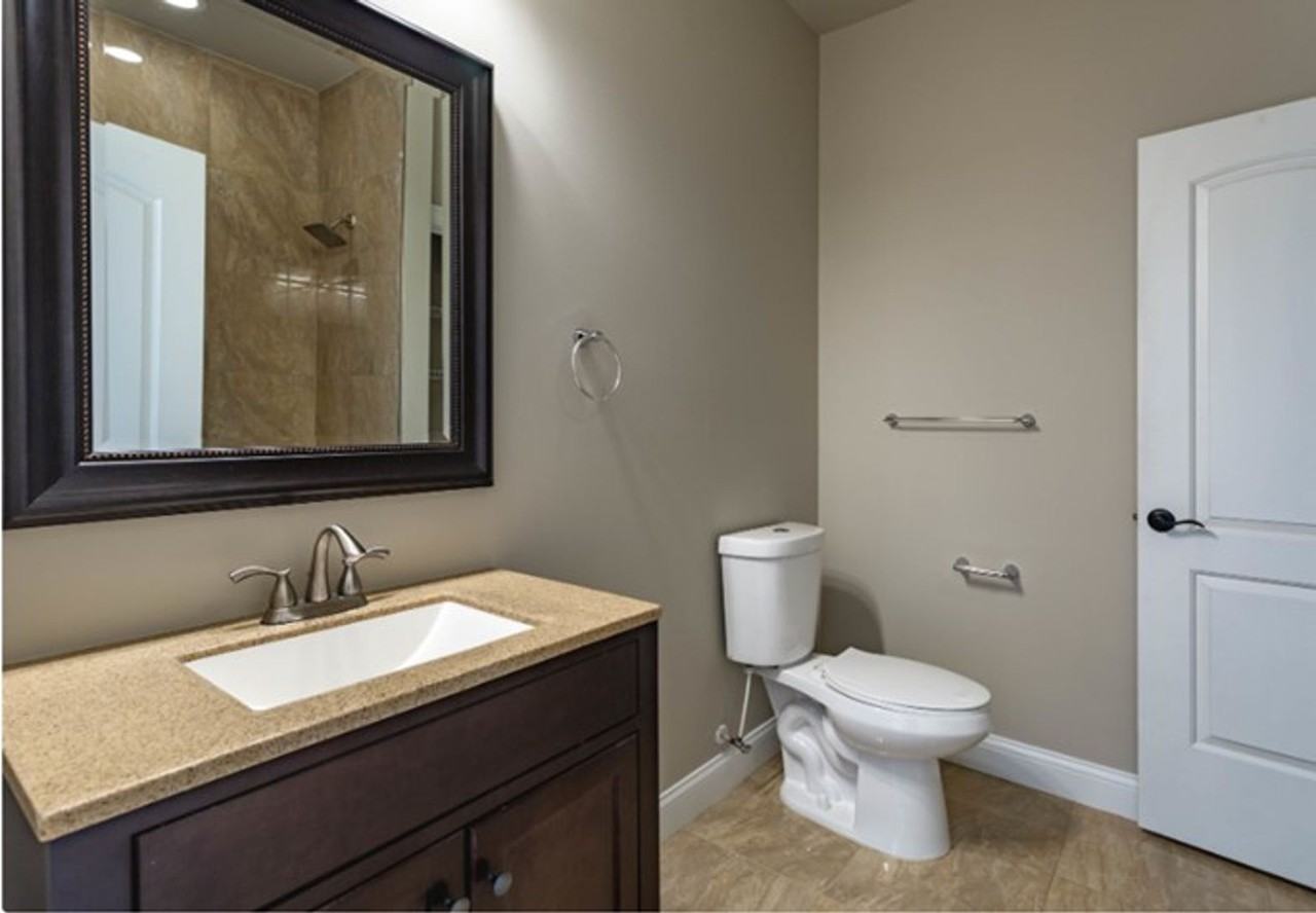 1100 Hunters Run Drive - Photo 7 of 47